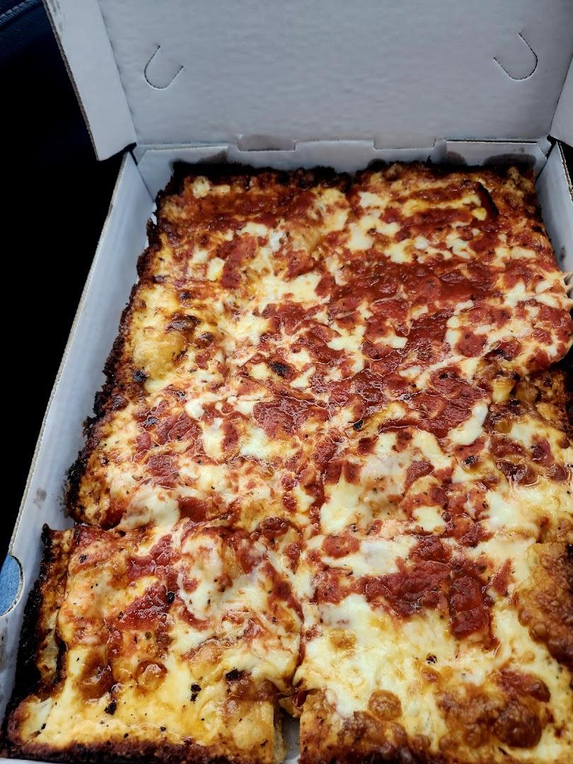 Loui's Pizza